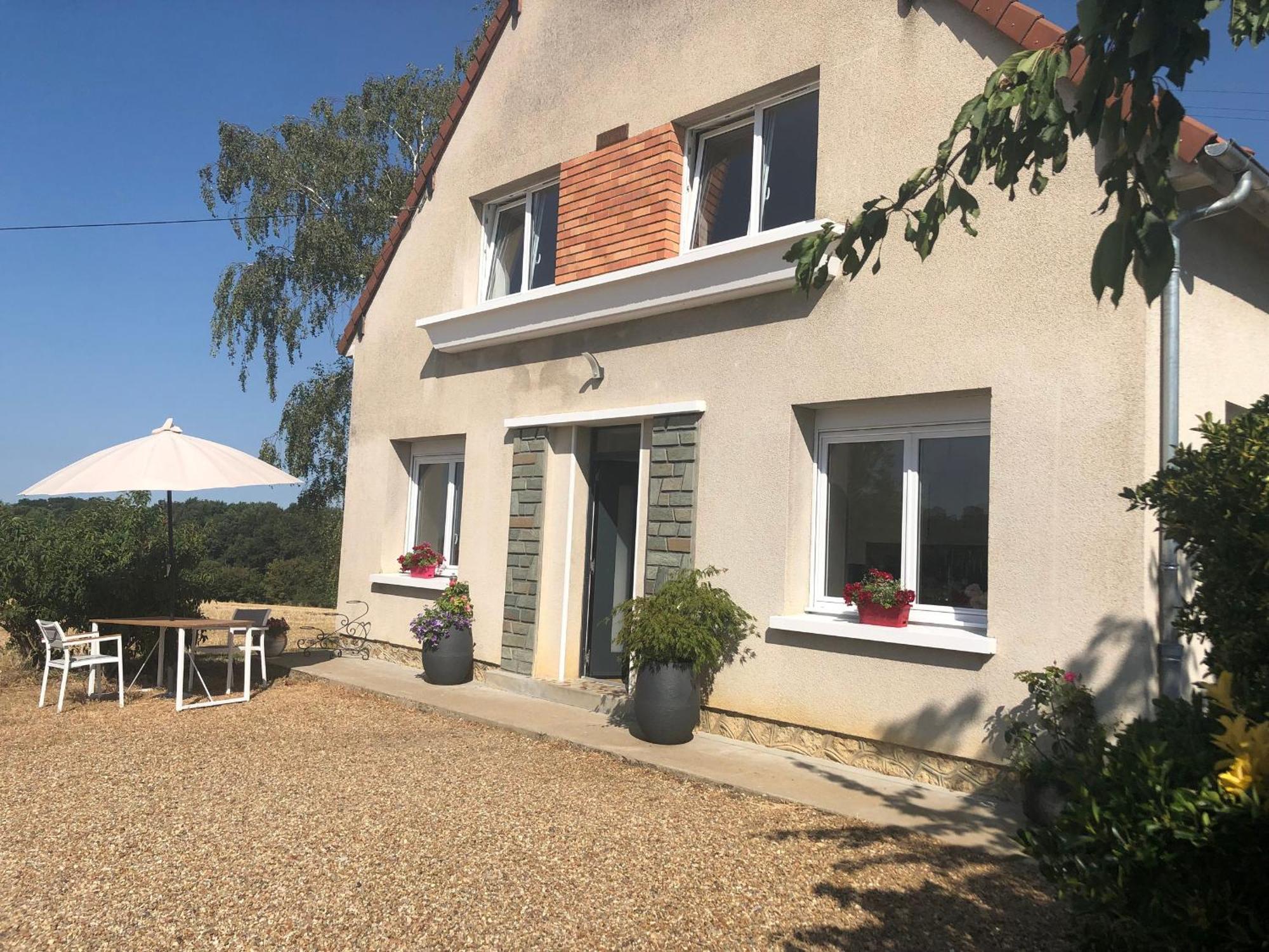 Gite Confort Au Coeur De La Vallee Du Loir : 4 Ch, Jardin, Fibre, Bbq, Proche Chateau - Fr-1-410-274 Ruille-Sur-Loir Luaran gambar